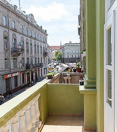 Apartment Vozle Teatra Opery I Baleta Lviv Bagian luar foto